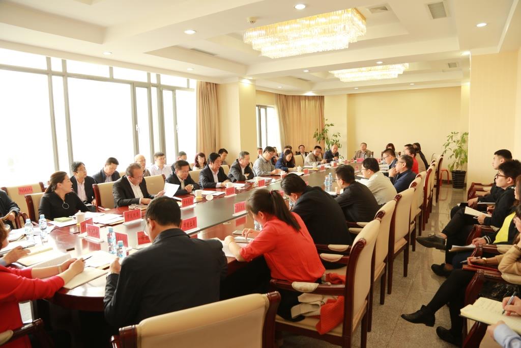 �����������ٿ������ͱ�׼��������ϯ����