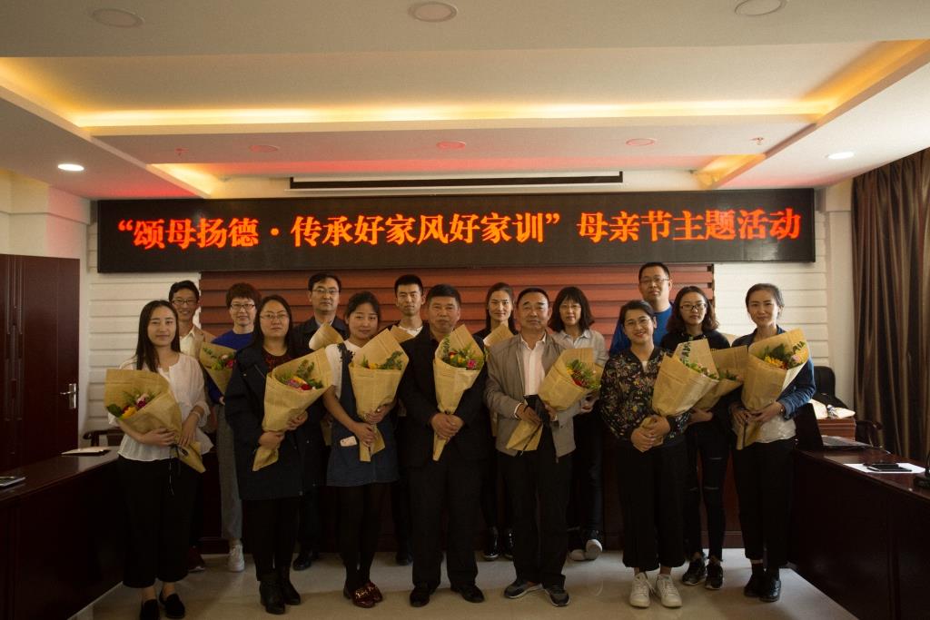 ����ĸ��£����кüҷ�ü�ѵ��������...