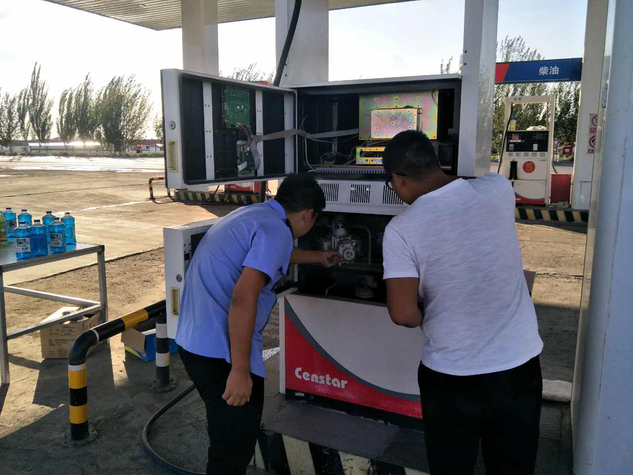 ������˹���ʼ�ֿ�չ���ͻ�ר�������...